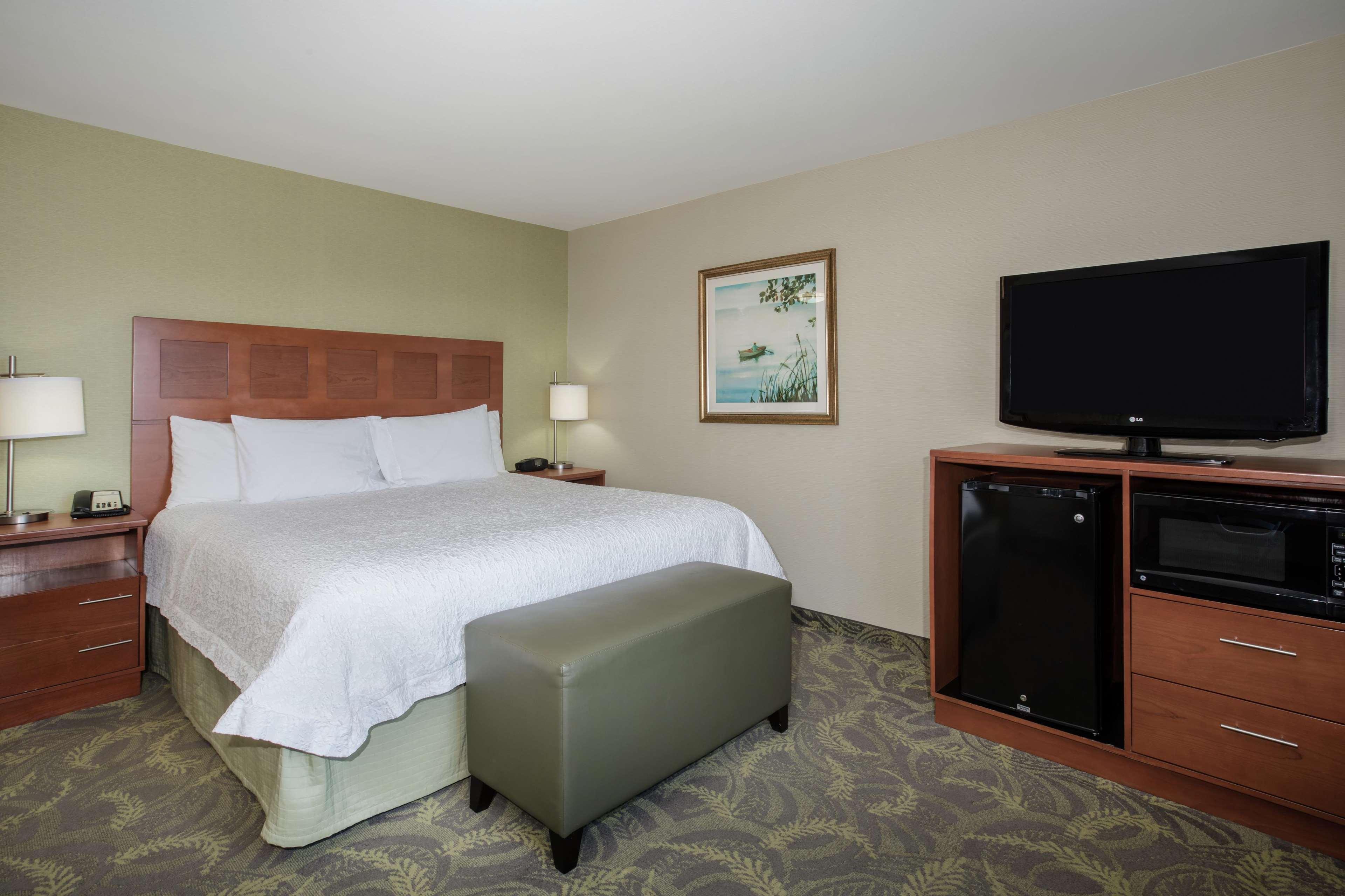 Hampton Inn & Suites Astoria Buitenkant foto