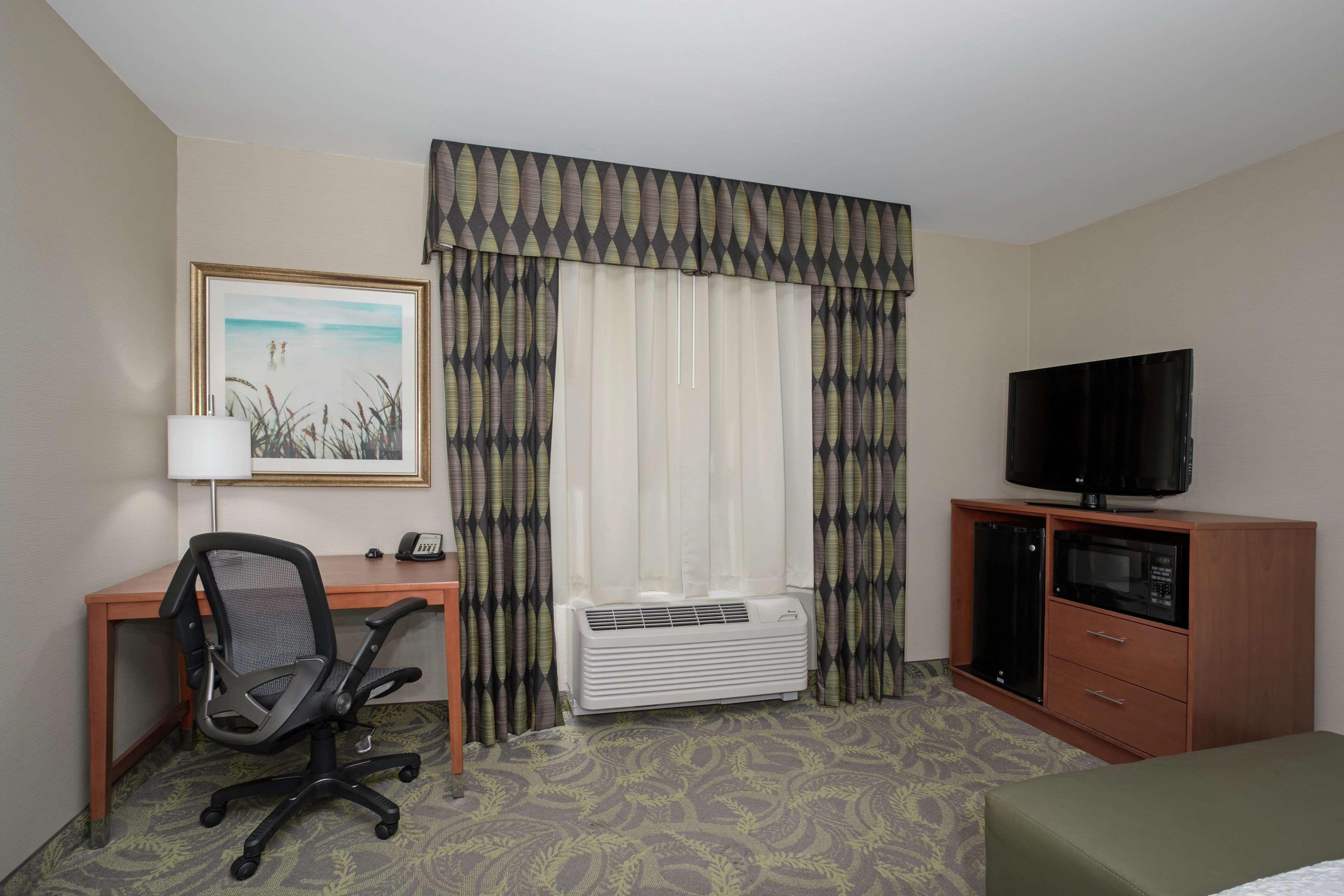 Hampton Inn & Suites Astoria Buitenkant foto