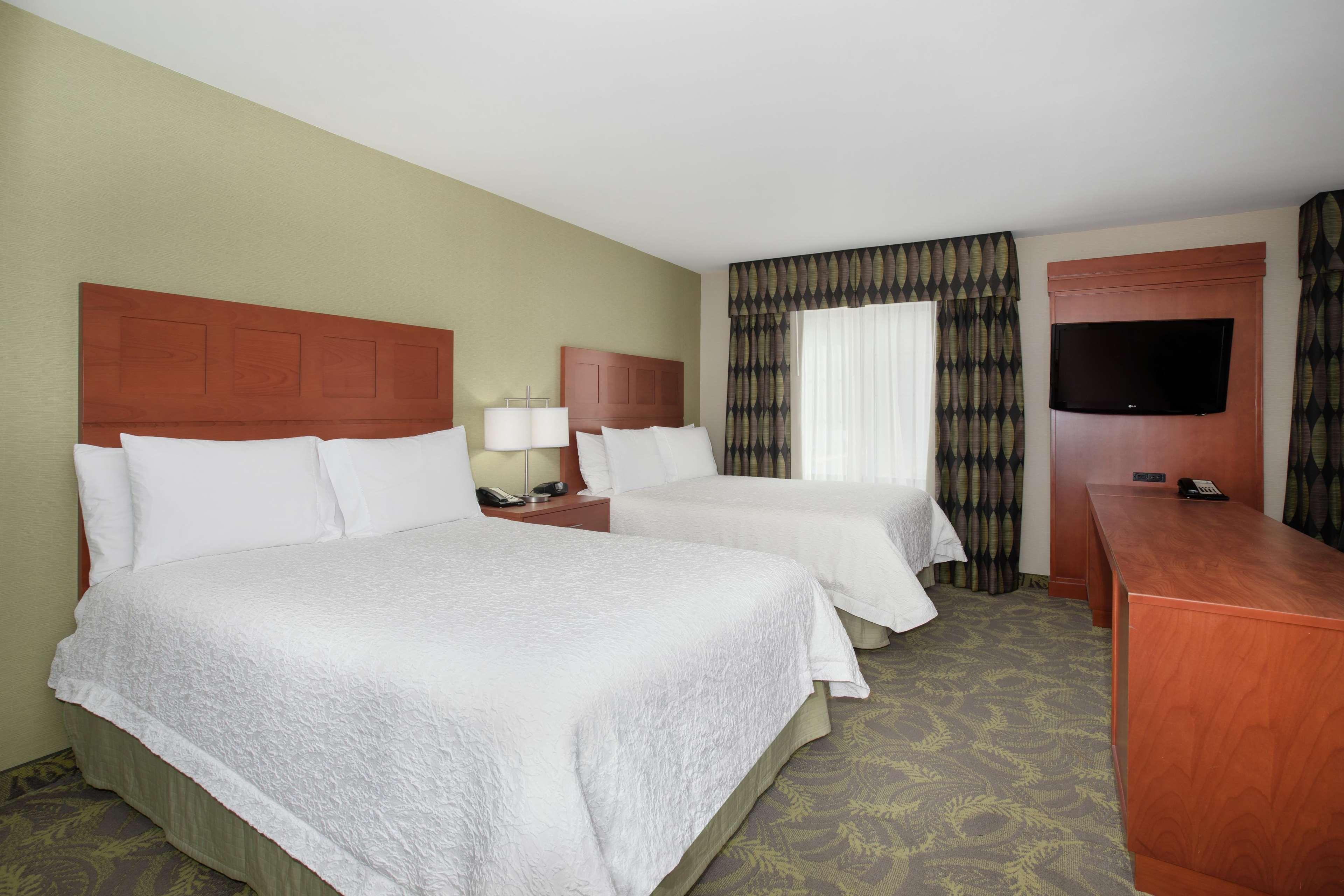 Hampton Inn & Suites Astoria Buitenkant foto