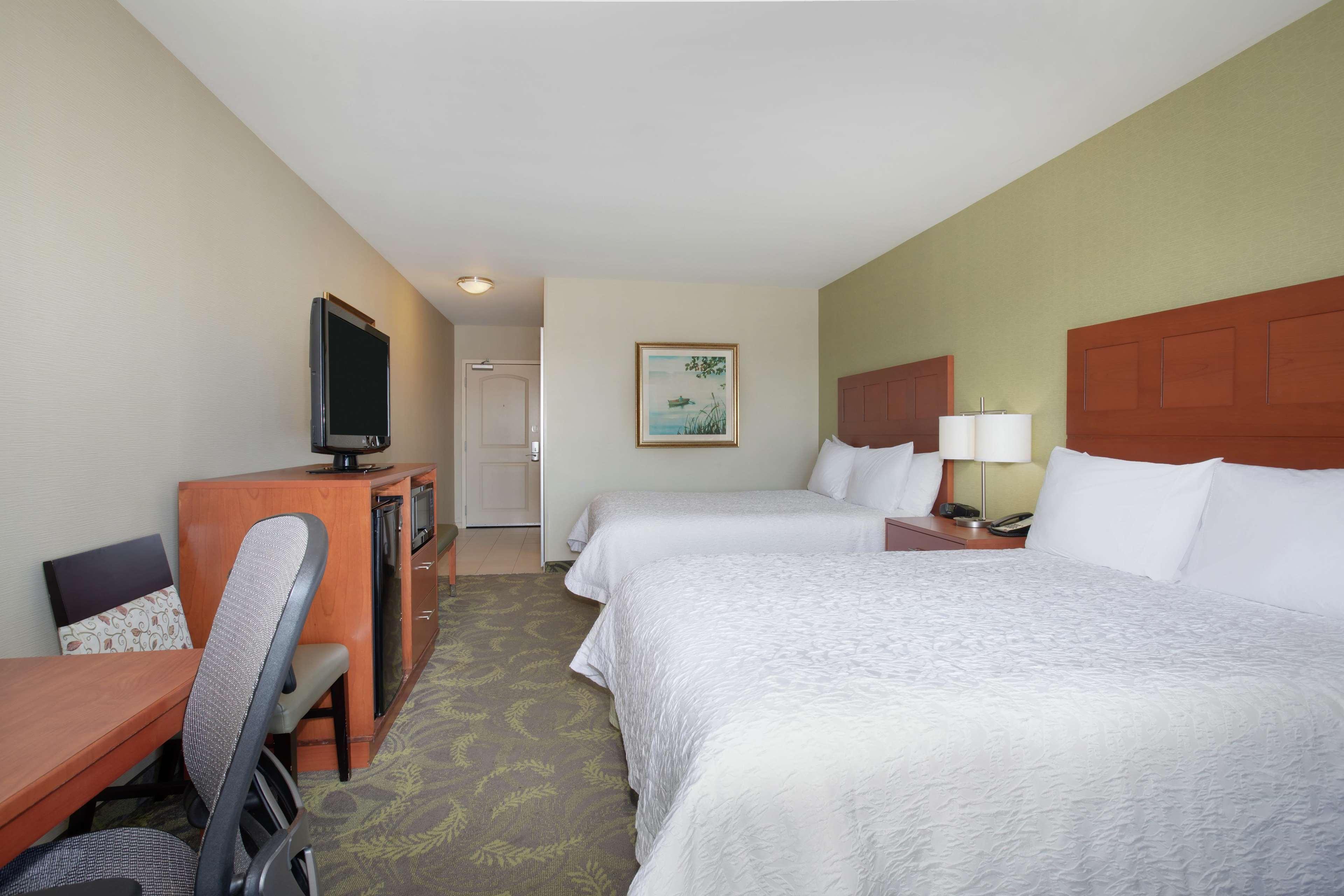 Hampton Inn & Suites Astoria Buitenkant foto