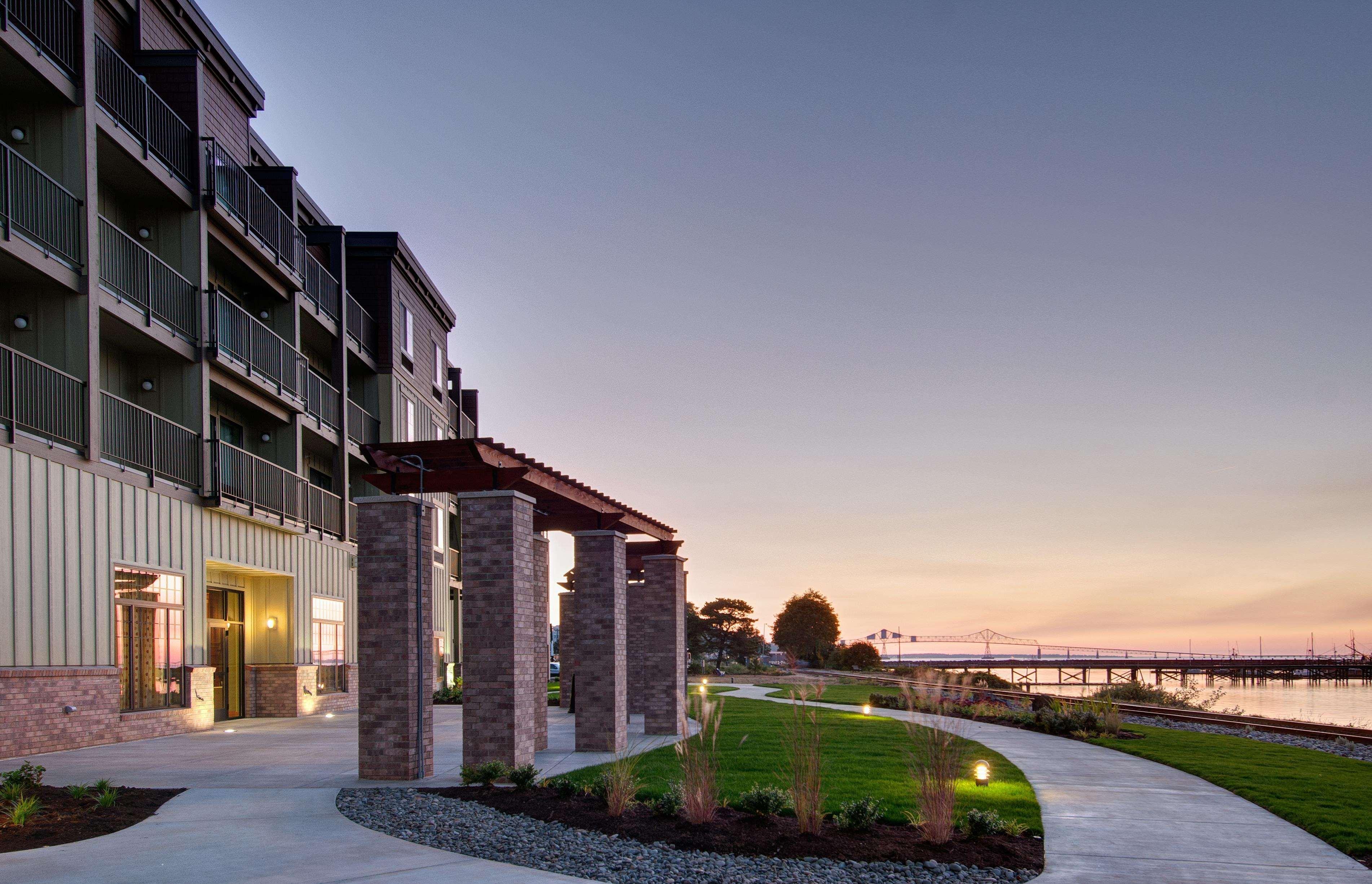 Hampton Inn & Suites Astoria Buitenkant foto