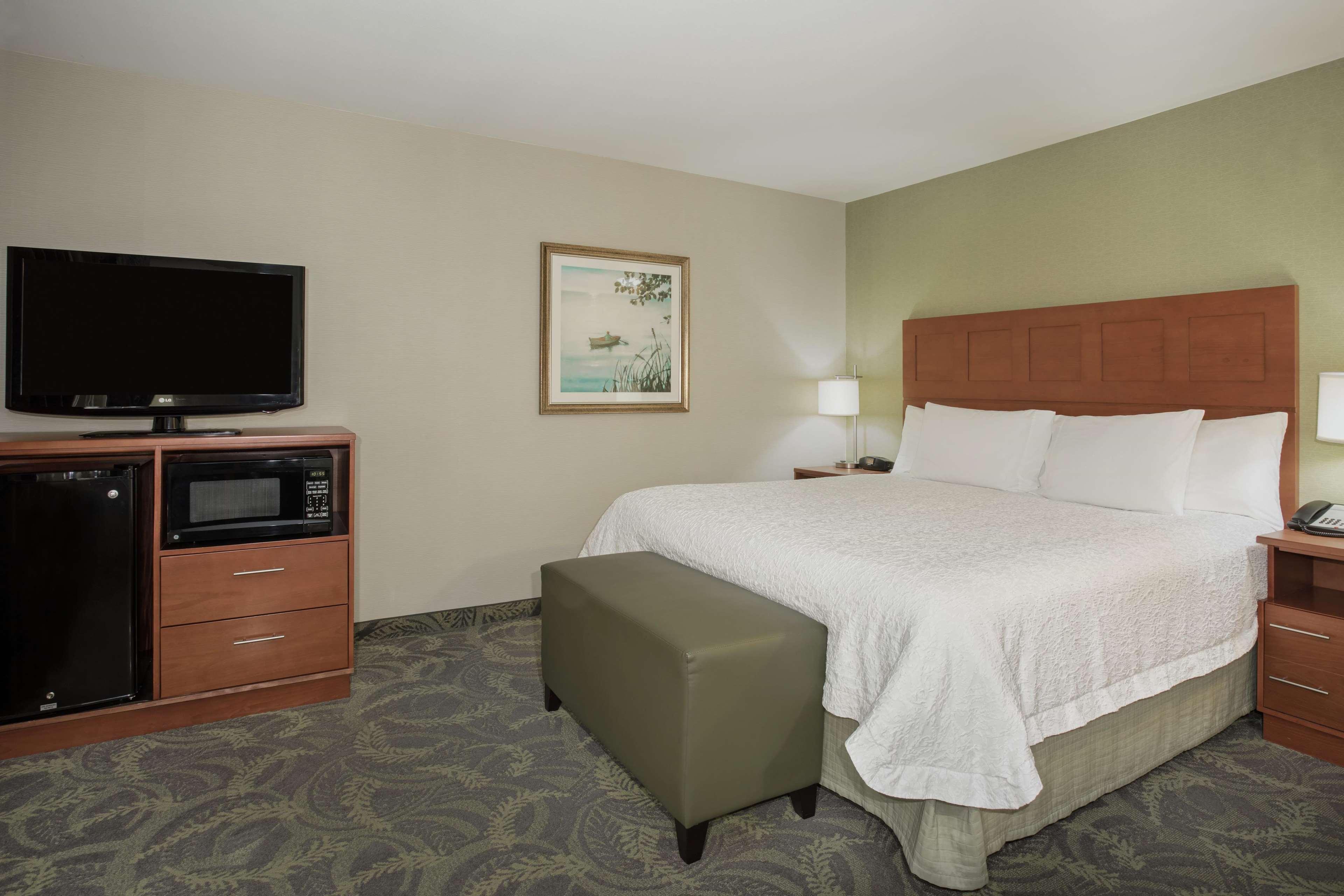 Hampton Inn & Suites Astoria Buitenkant foto
