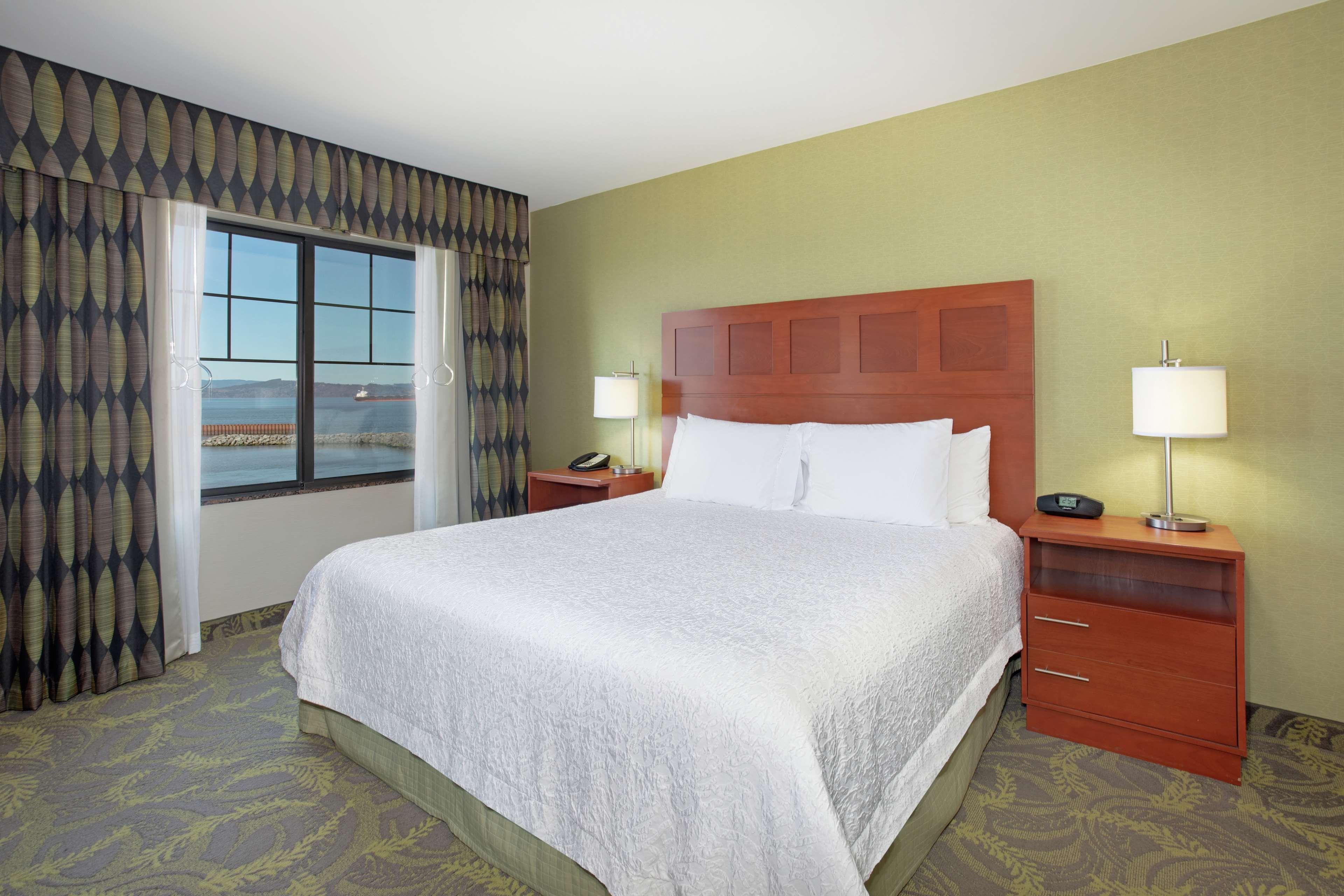 Hampton Inn & Suites Astoria Buitenkant foto
