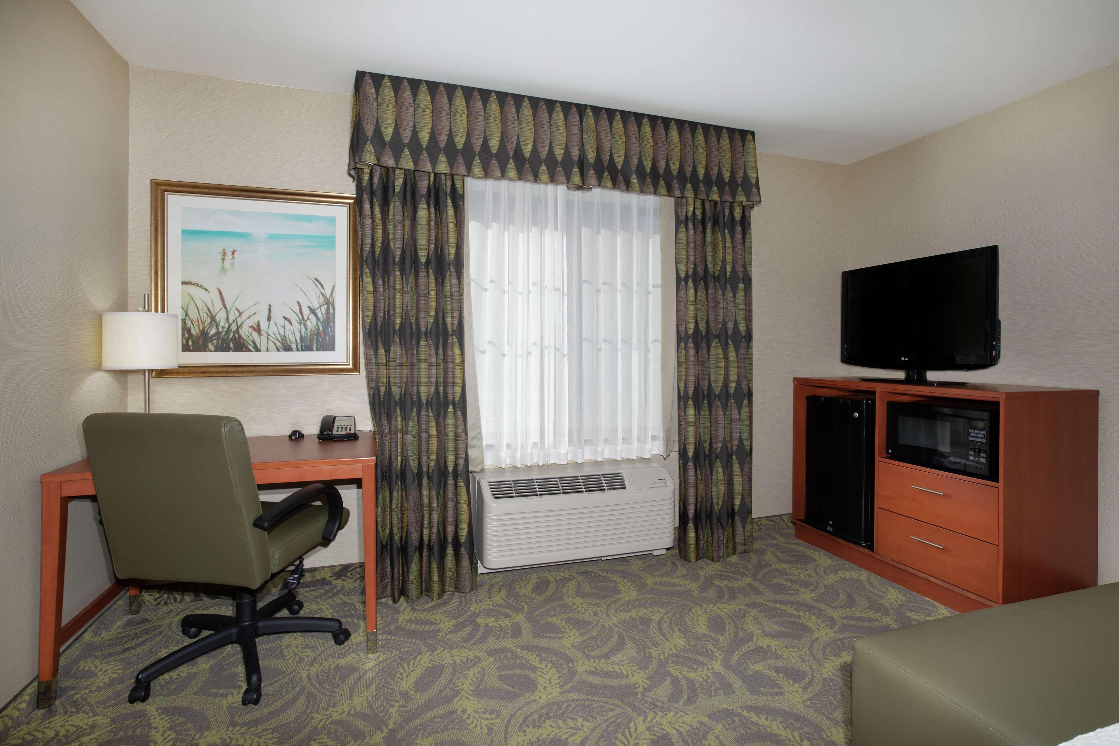 Hampton Inn & Suites Astoria Buitenkant foto