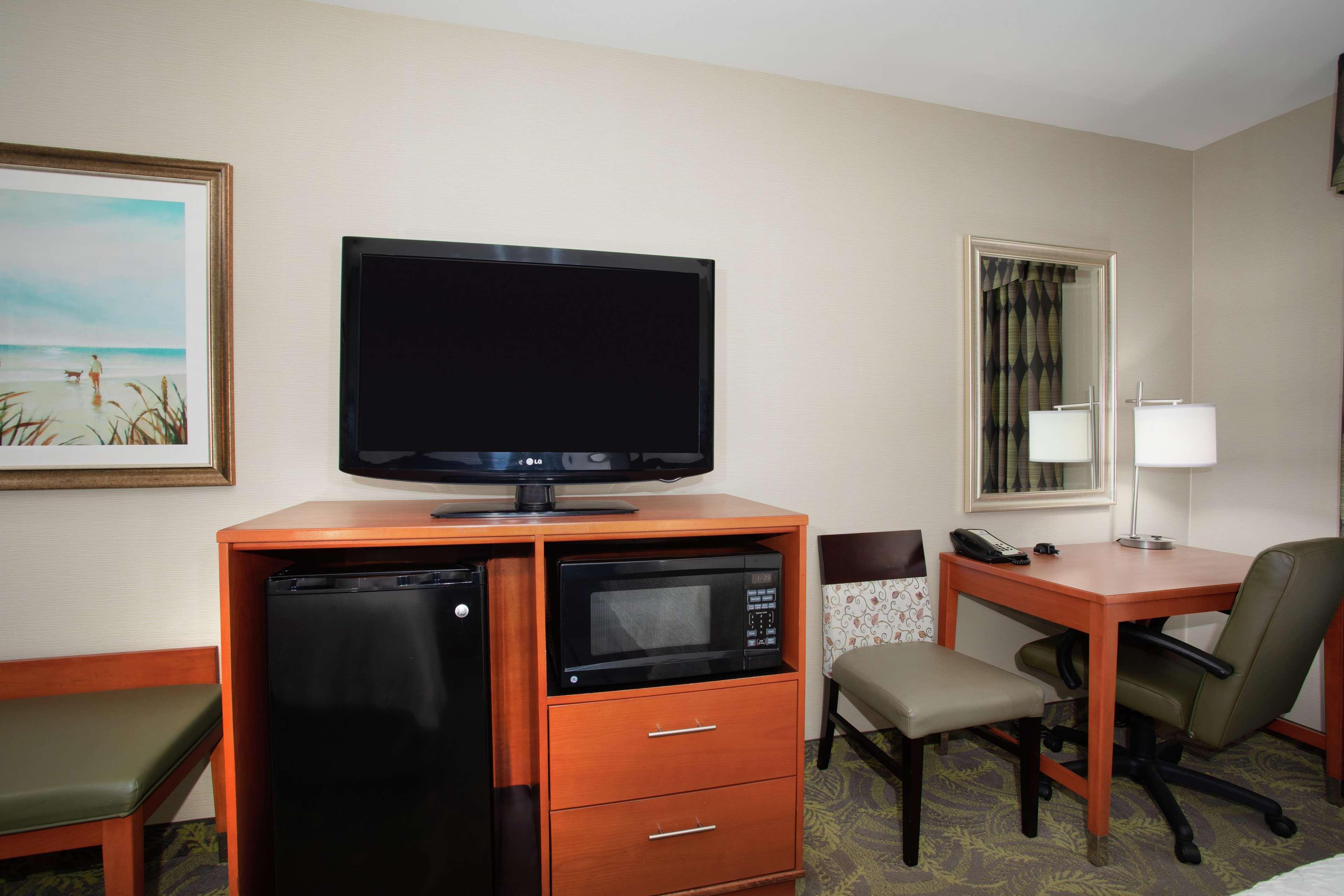Hampton Inn & Suites Astoria Buitenkant foto