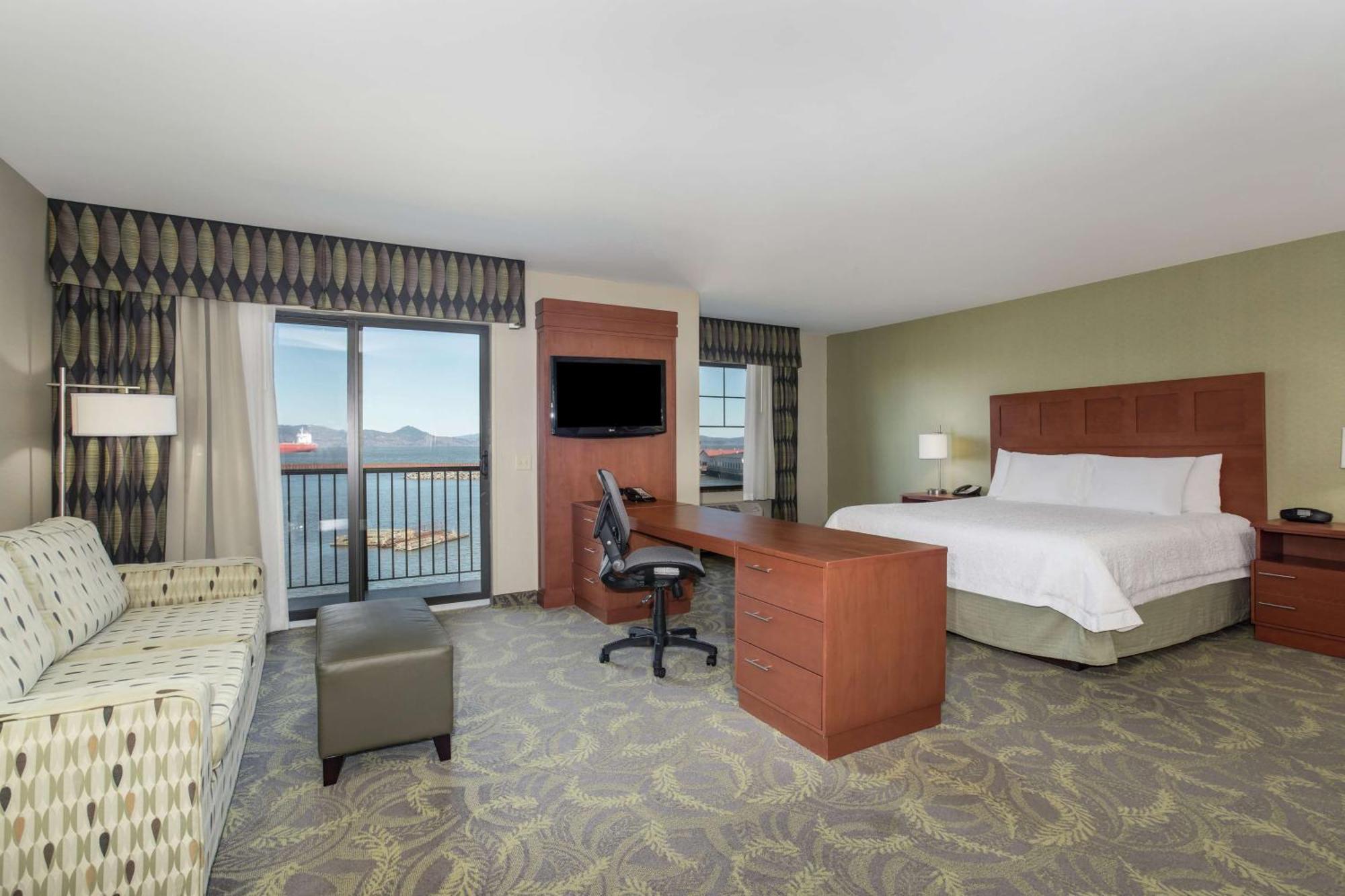 Hampton Inn & Suites Astoria Buitenkant foto